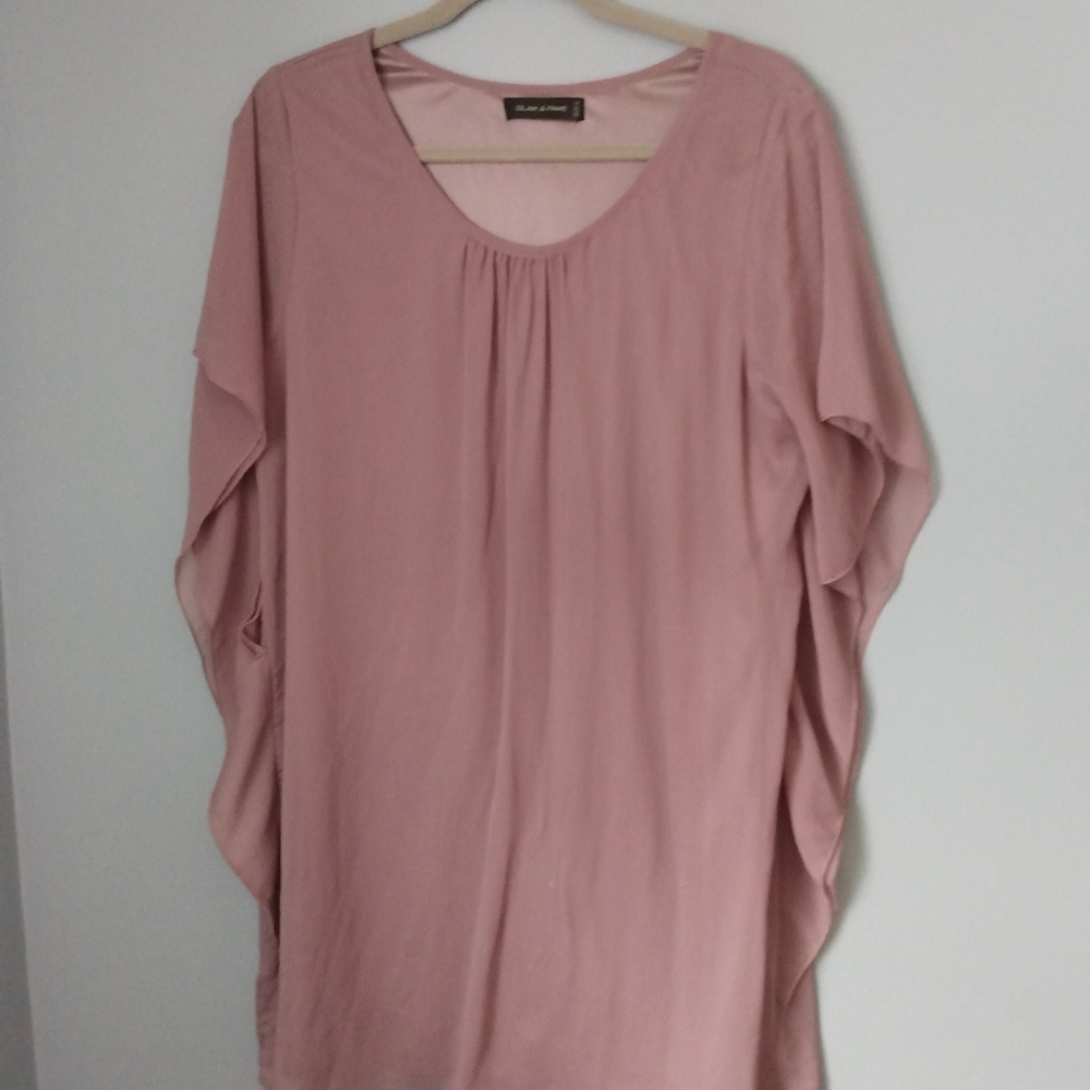 Mini Buttlefly Sleeve Dress in a Soft Pink Rose Color Lined Size L  Kimono